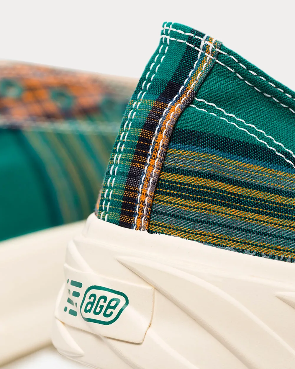 Check Canvas Green Low Top sneakers
