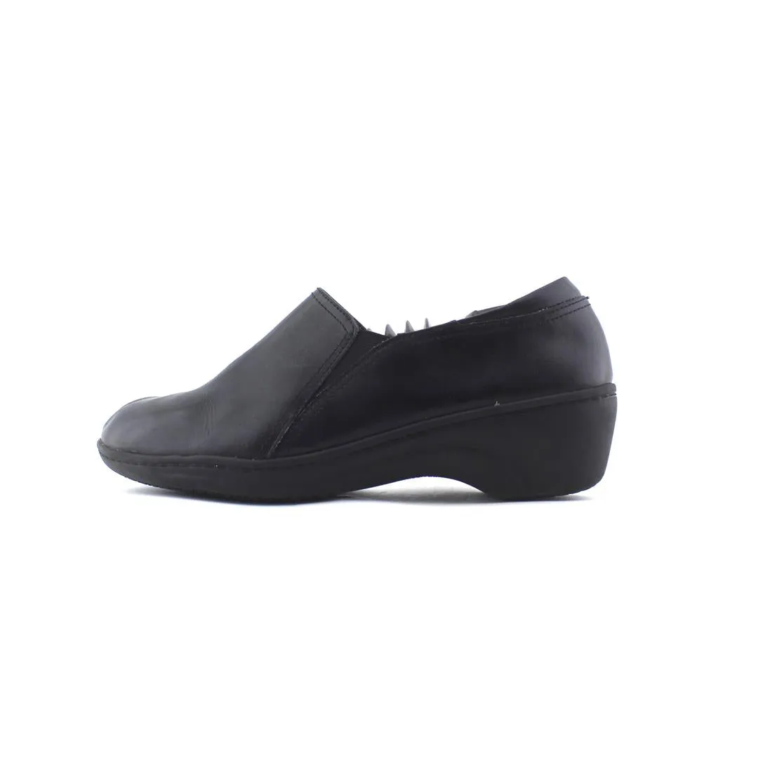 CLARKS /