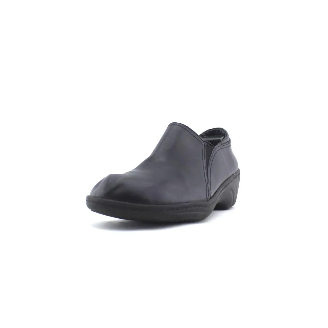 CLARKS /
