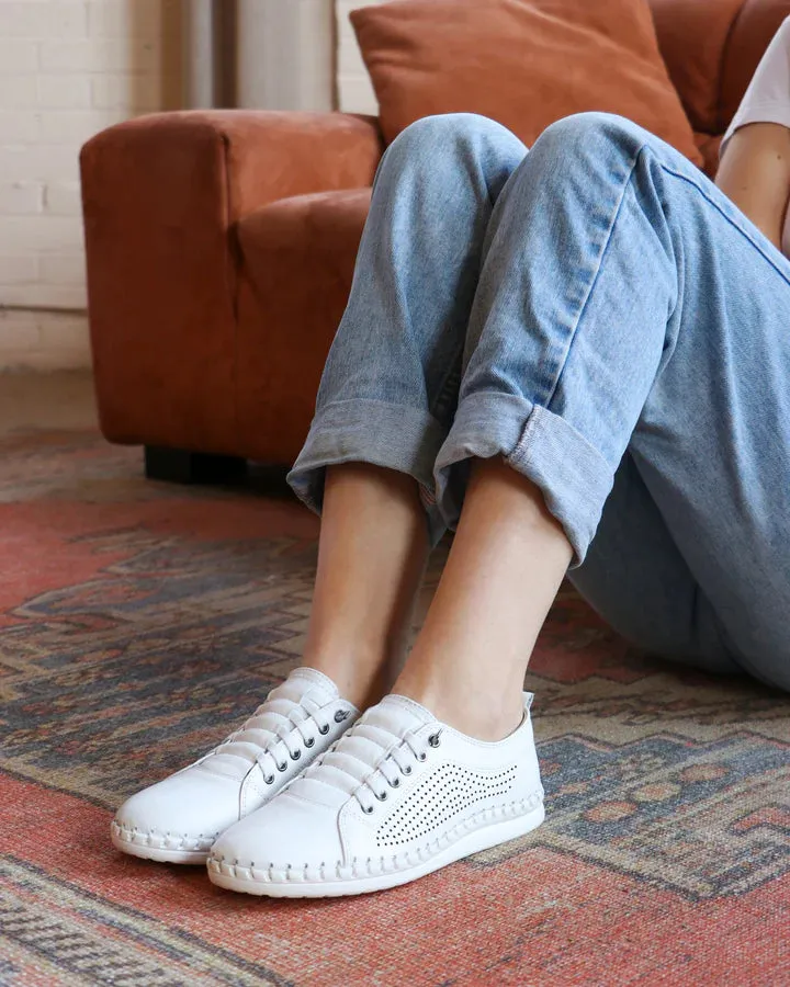 Everly - Leora-01 White