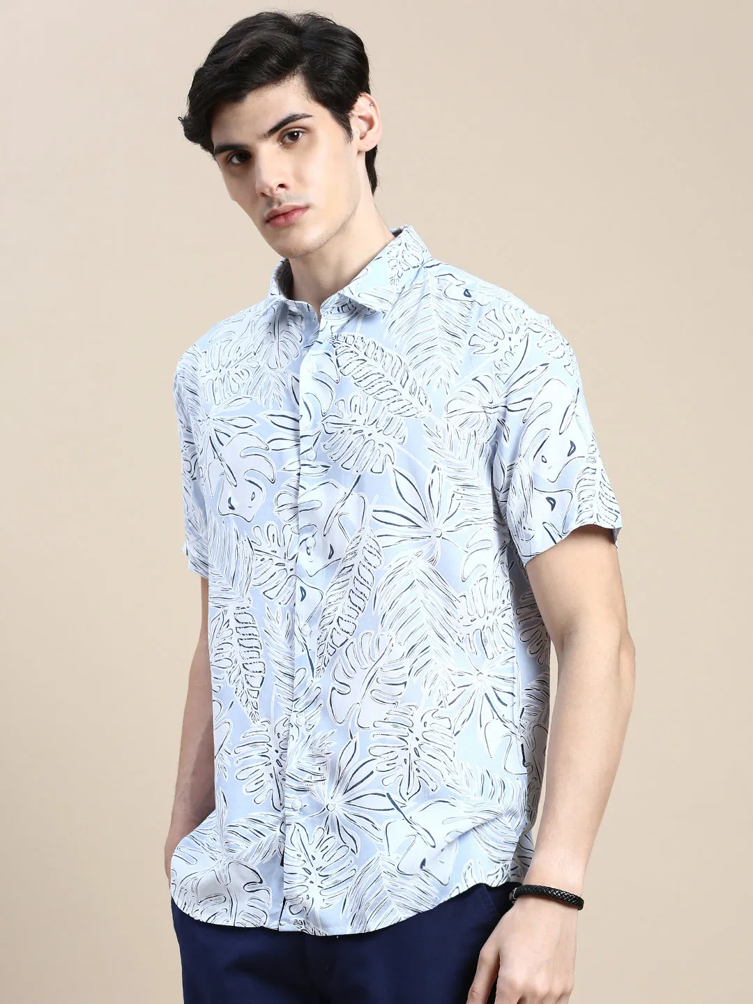 Men Blue Standard Slim Fit Floral Printed Cotton Casual Shirt