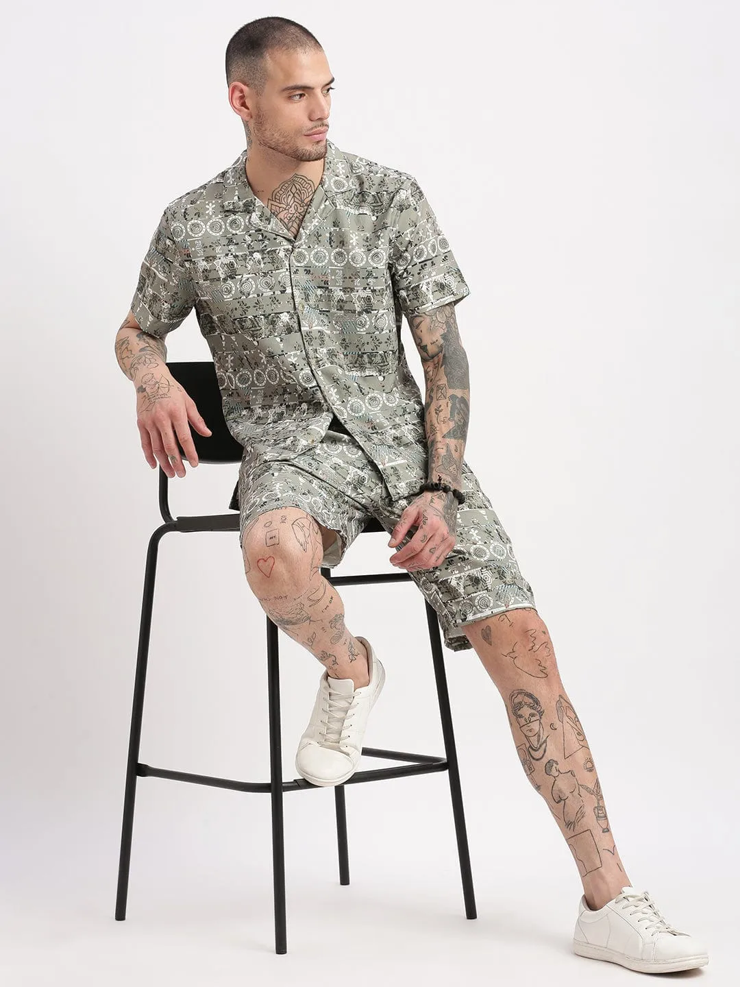 Men Geometric Prints Cuban Collar Green Co Ords Set