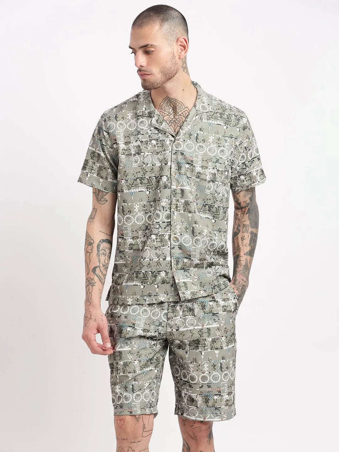 Men Geometric Prints Cuban Collar Green Co Ords Set