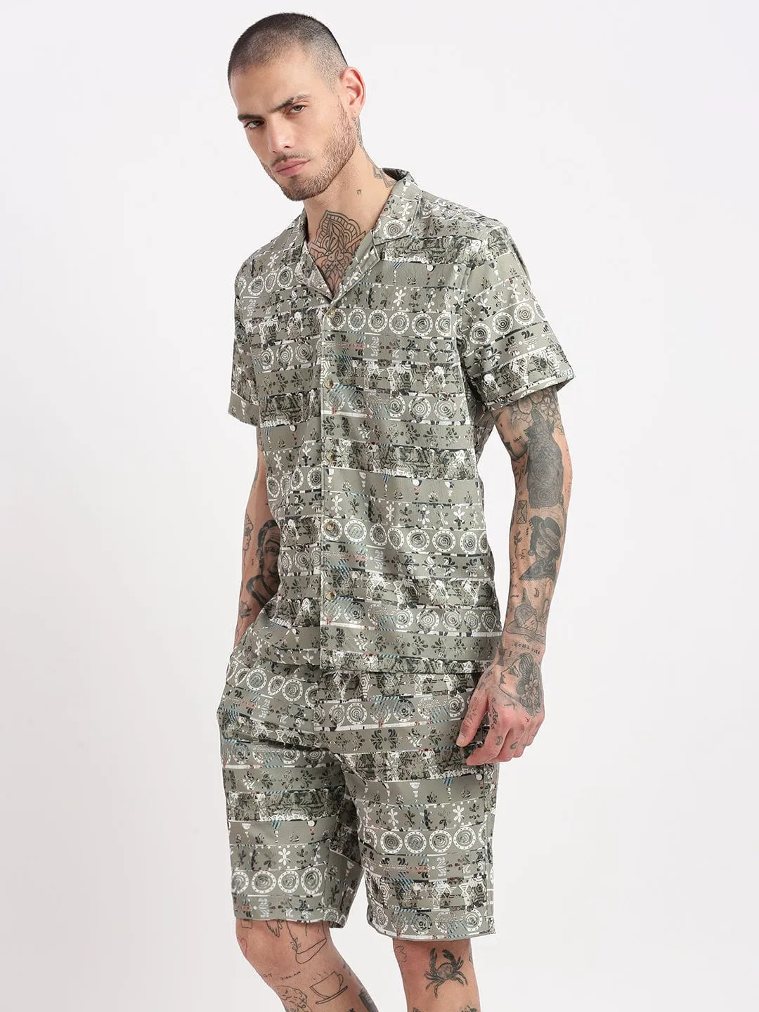 Men Geometric Prints Cuban Collar Green Co Ords Set