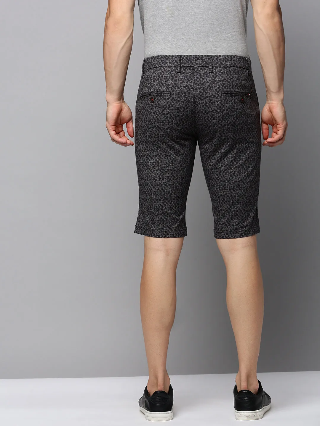 Men Grey Abstract Printed Cotton Mid-Rise Chinos Shorts