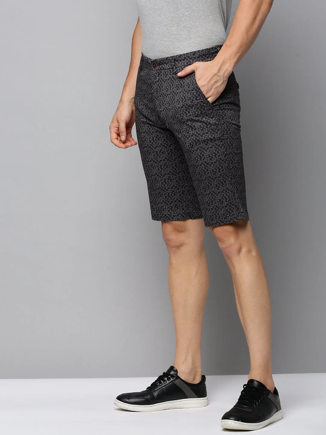 Men Grey Abstract Printed Cotton Mid-Rise Chinos Shorts