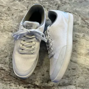 Original Penguin Low Top Sneakers for Men Size 11